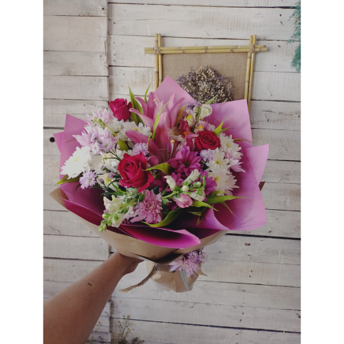 Lily and Rose Flowers Bunch - Quickee Lily and Rose Flowers Bunch
